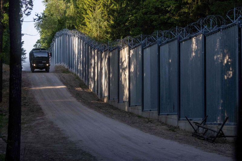  Poland’s Strategic Decision: Deployment of 10,000 Troops to Border with Belarus