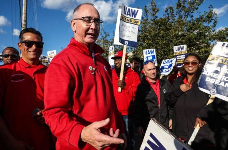 UAW autoworkers officially ratified new contract, union says