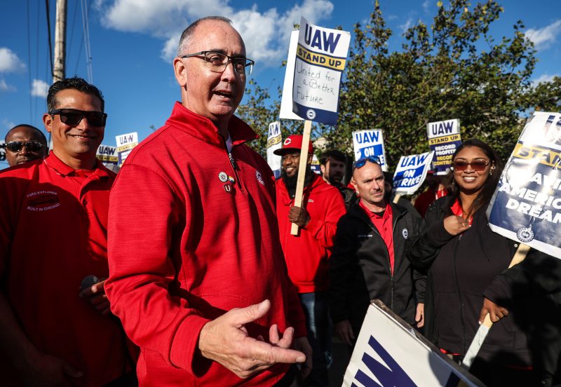  UAW autoworkers officially ratified new contract, union says