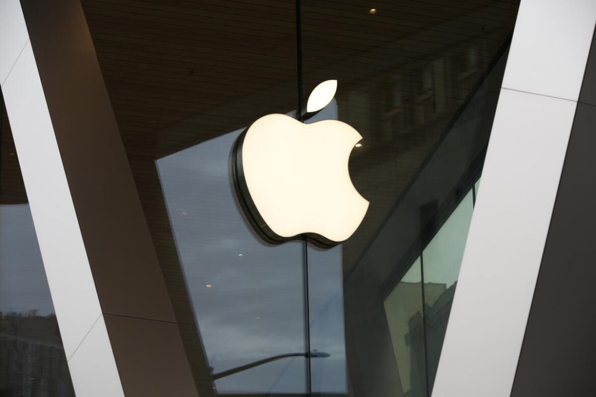 Apple Faces Lawsuit Over Alleged $1.8M Losses From Fake…