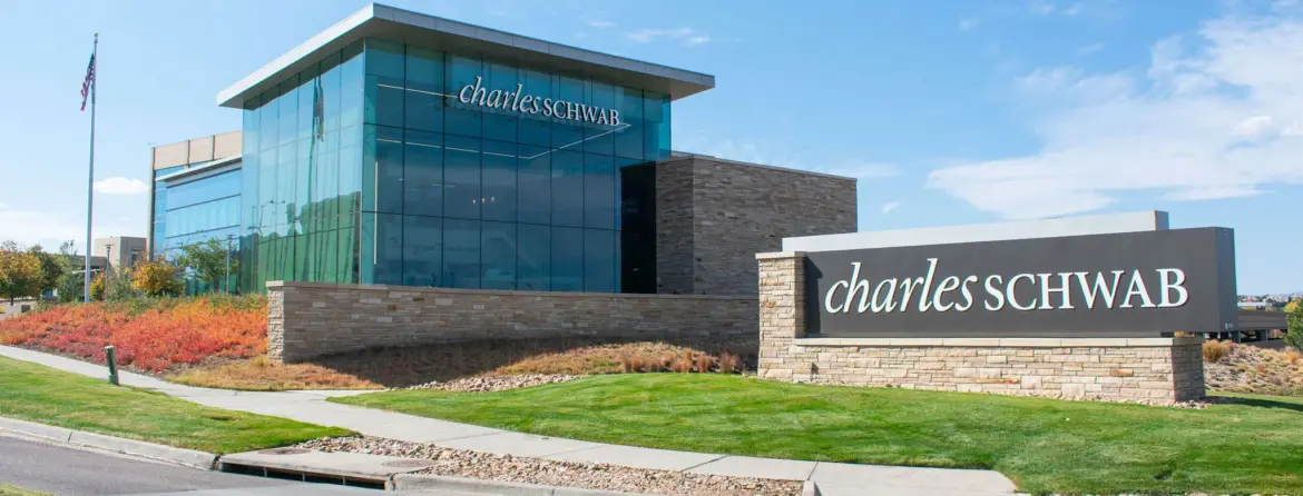 Schwab Brings Claude to More Than 16,000 Independent RIAs