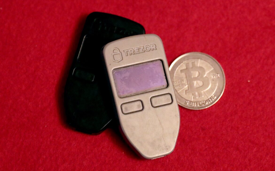 Trezor Warns of Hardware Implant in Safe 5 Sold by…
