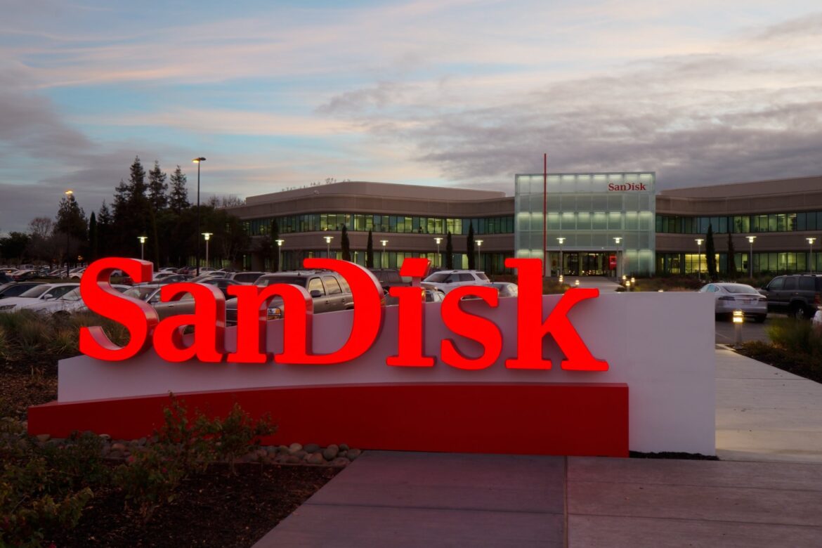 SanDisk stock prediction: Friday closed at $1,299.30, bull…