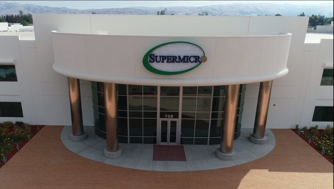 Super Micro stock prediction: $61.64 bull, $24.08 bear